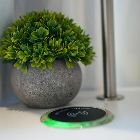 Smart-Home In Original Victorian Building Bristol Exterior foto